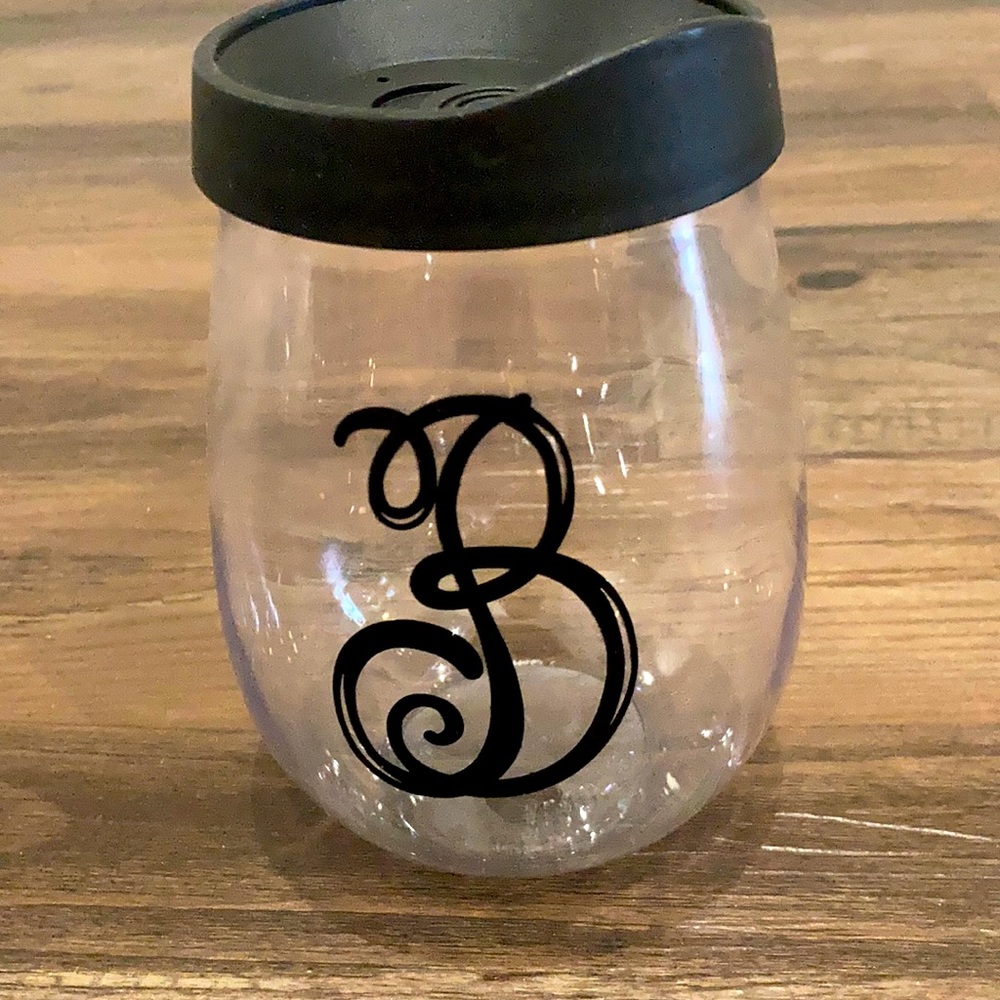 5/$25 Monogram B lucite wine cup with sipping lid. New. Bpa free
